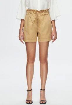 Front Frilled Waist - Shorts - Beige