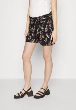 Vmmeasy - Shorts - Black