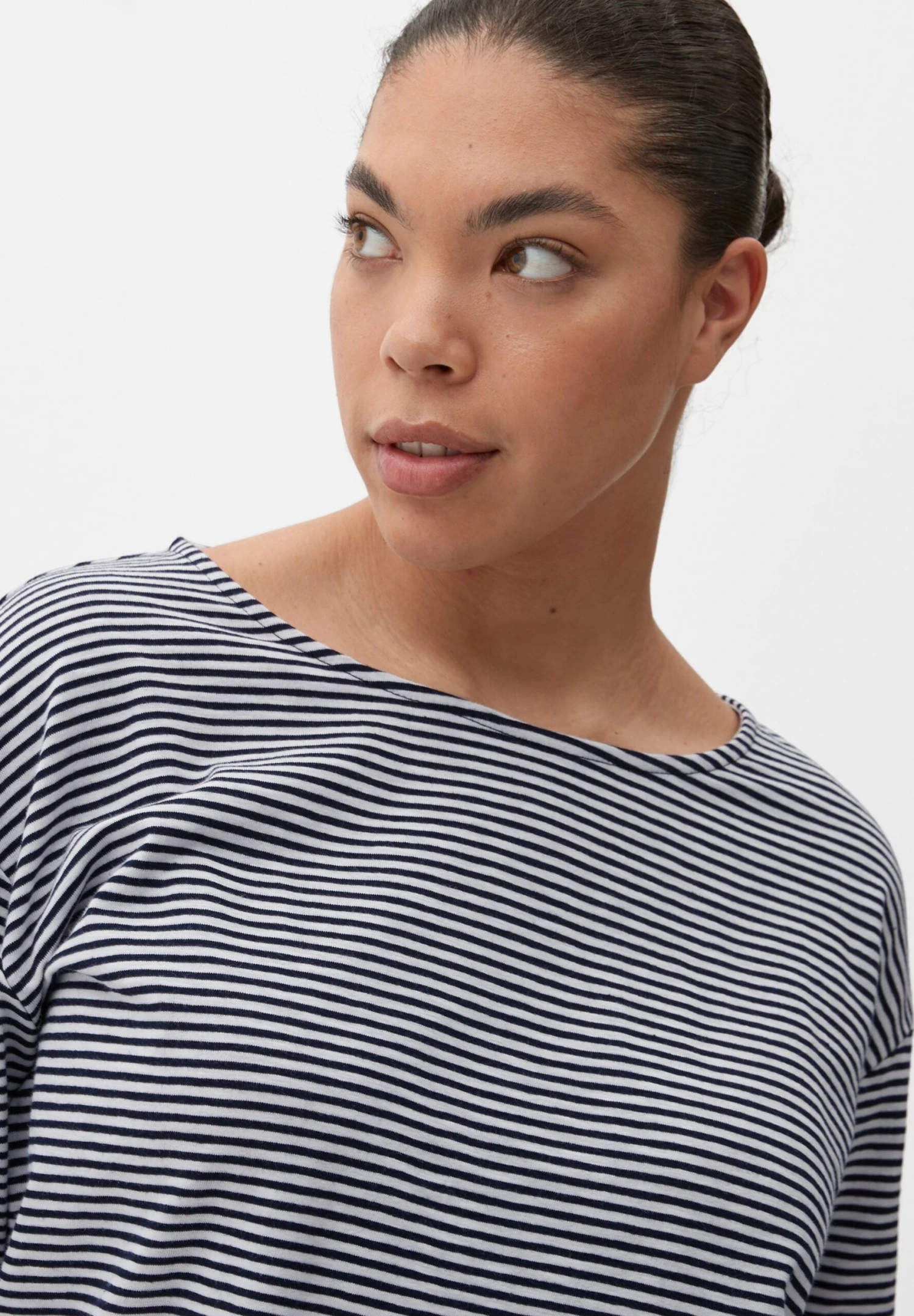 Triangle De Texture Fil Flammé - Camiseta De Manga Larga - Navy 6 Triangle De Texture Fil Flammé - Camiseta De Manga Larga - Navy - Imagen 4