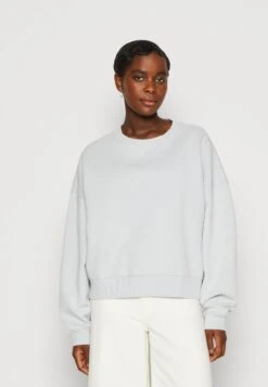 WEEKDAY Wide Oversize- Sudadera - Washed Light Blueish Grey