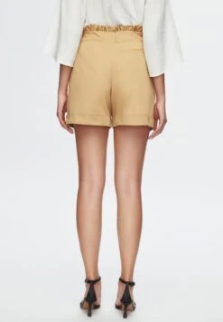 Front Frilled Waist - Shorts - Beige -Tienda barata Ulla Popken eb43e16246354c7dacf84e05110cdac7