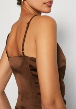 NA-KD Overlap Slip Dress - Vestido De Cóctel - Brown -Tienda barata Ulla Popken eb8f5252f04e4487a5709561992cb48c