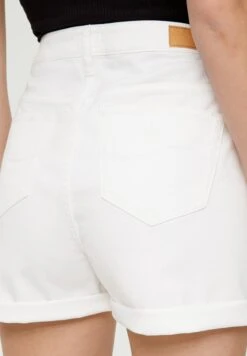 QS By S.Oliver Mit Versetzten Gürtelschlaufen - Shorts Vaqueros - Weiß -Tienda barata Ulla Popken f0c041597f6a4a5db926013f5b314cc7