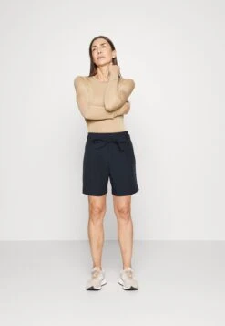 Marc O'Polo High Rise Pleats Belt - Shorts - Deep Blue Sea 9 Marc O'Polo High Rise Pleats Belt - Shorts - Deep Blue Sea -Tienda barata Ulla Popken fcd1a3b50a274d998cffdecd39be49e9