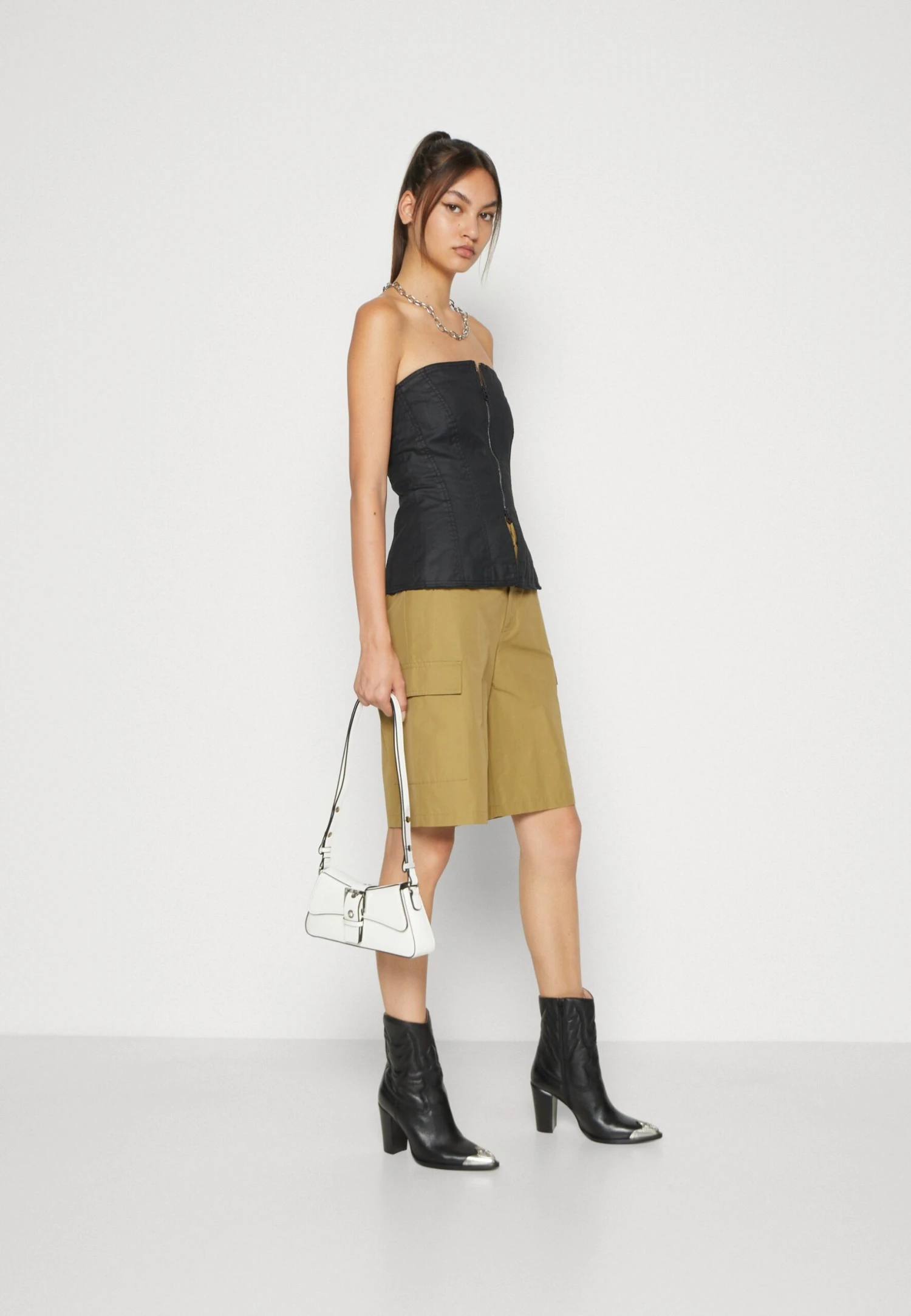 WEEKDAY Maggie Zip Corset - Top - Black 4 WEEKDAY Maggie Zip Corset - Top - Black - Imagen 2